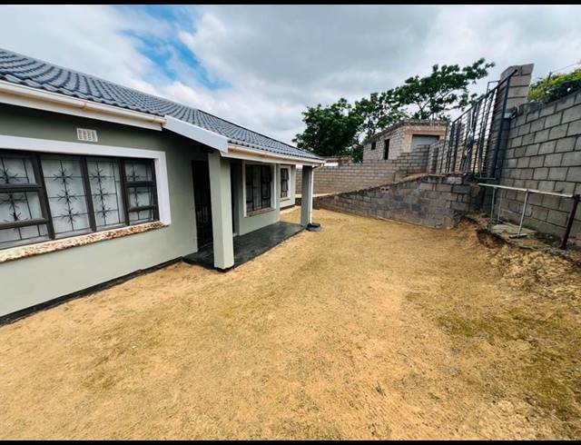 3 BEDROOM HOUSE FOR SALE IN UMLAZI